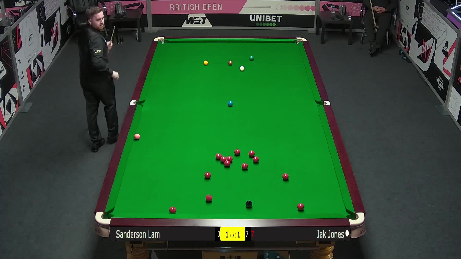 举办首届青 举办首届青