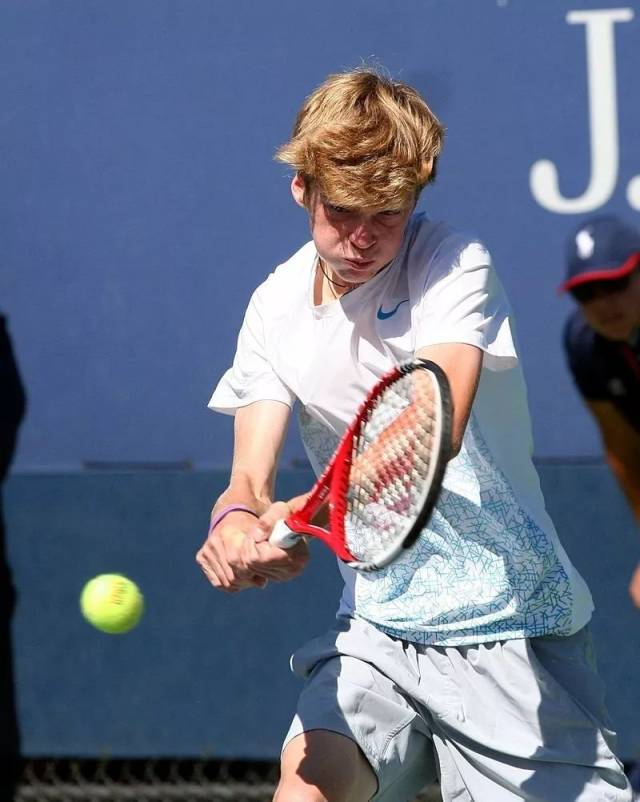 球员之间的 球员之间的